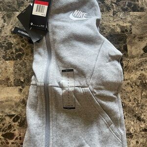 Nike boys Large full zip hoodie